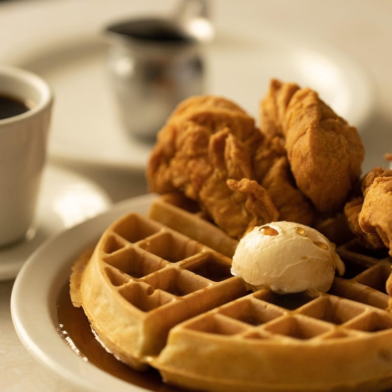 Delicious Chicken and Waffles: A Must-Try Combo
